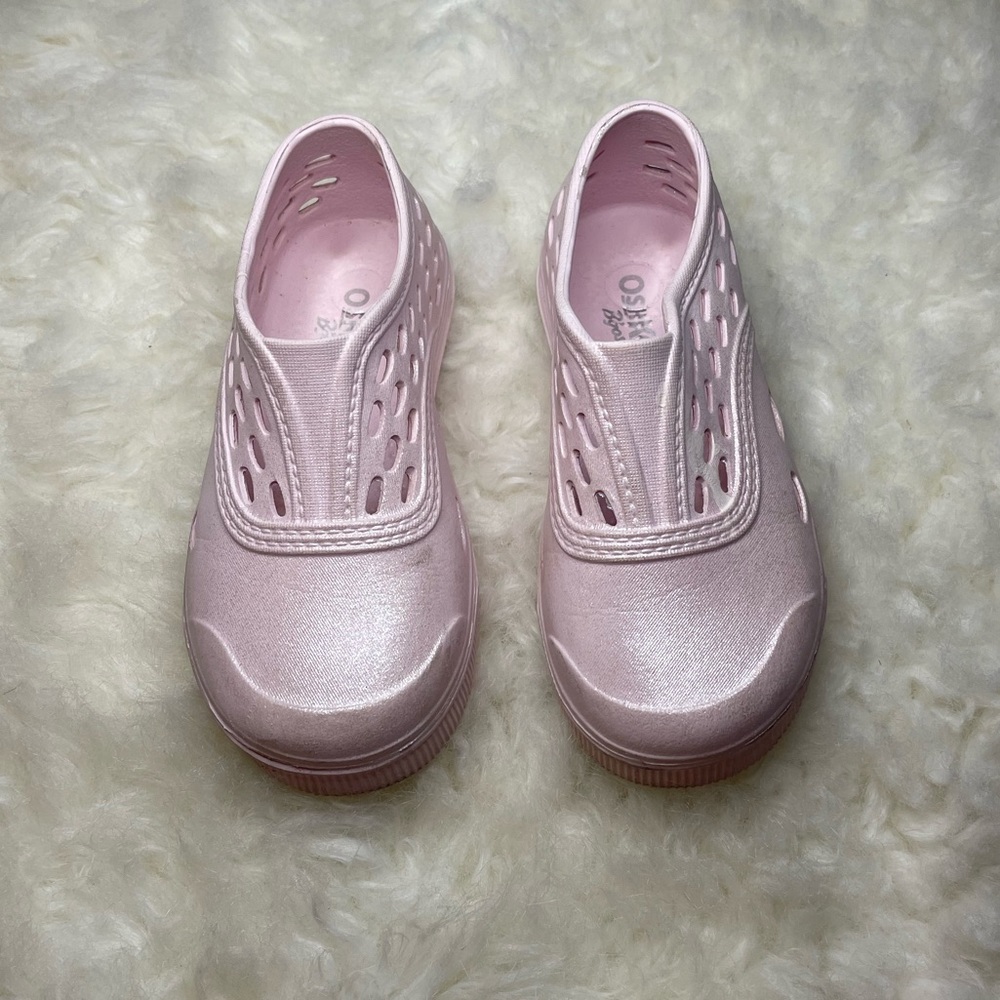 Pink shimmer waterproof slip on shoes Oshkosh b’gosh toddler girl size 10